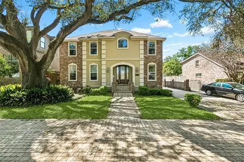 5876 Fleur De Lis Dr, New Orleans, LA 70124