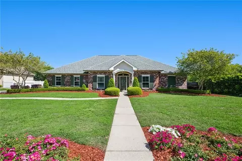 100 Primrose Dr, Belle Chasse, LA 70037