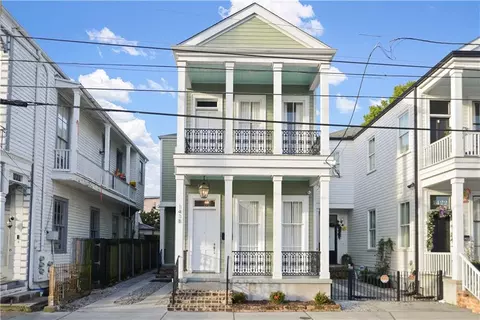 1418 Melpomene St, New Orleans, LA 70130