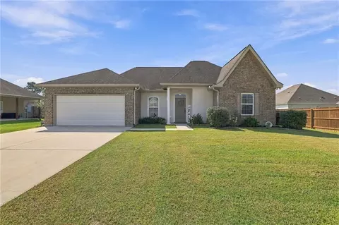 29800 Atlanta St, Albany, LA 70711