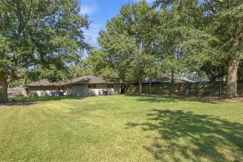 Exterior - 605 Markham Dr, Slidell, LA 70458 photo 3 of 4