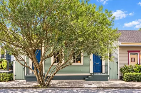 2414 16 Royal St, New Orleans, LA 70117
