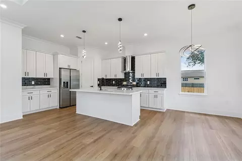 Kitchen - 7205 Easy St, Arabi, LA 70032 photo 1 of 2