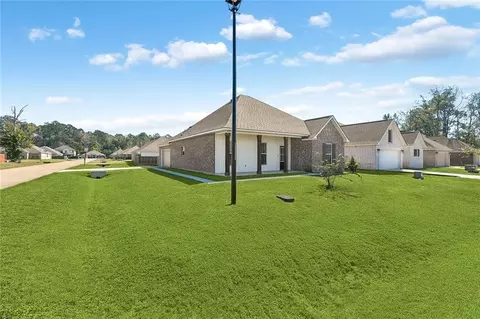 Exterior - 75538 Joyce Dr, Covington, LA 70435 photo 2 of 4