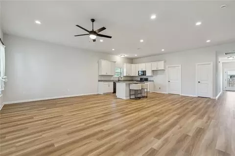 Living - 75538 Joyce Dr, Covington, LA 70435 photo 3 of 3