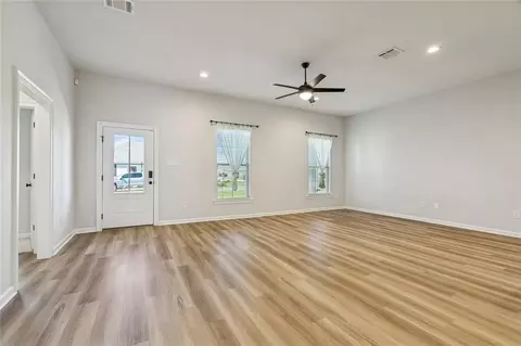 Living - 75538 Joyce Dr, Covington, LA 70435 photo 1 of 3