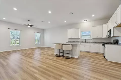 Living - 75538 Joyce Dr, Covington, LA 70435 photo 2 of 3