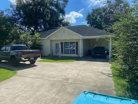 834 E Hoffman Rd, Ponchatoula, LA 70454