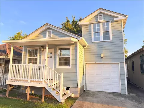 2918 College Ct, New Orleans, LA 70125
