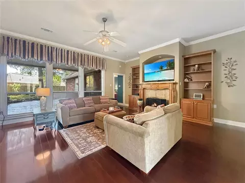 Living - 710 Waxwing Dr, Mandeville, LA 70448 photo 1 of 3