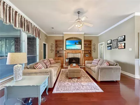 Living - 710 Waxwing Dr, Mandeville, LA 70448 photo 2 of 3