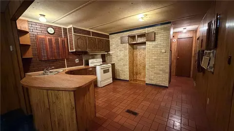 Entry Way - 27 Kendall Ln, Boyce, LA 71409 photo 1 of 1