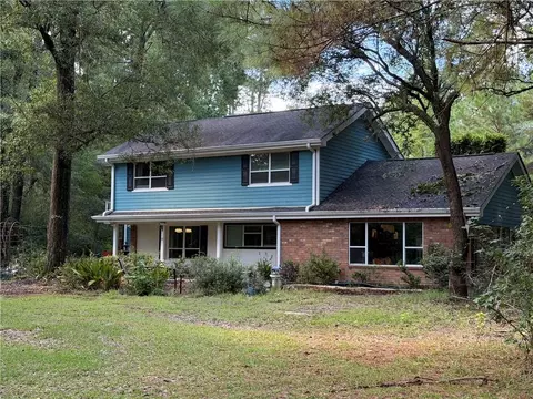 725 Dovepark Rd, Covington, LA 70433
