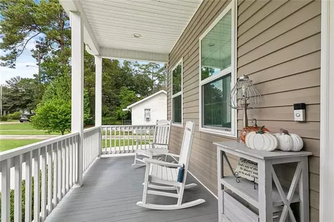 Exterior - 412 W 13th Ave, Covington, LA 70433 photo 3 of 6