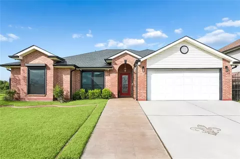 3624 Aspen Dr, Harvey, LA 70058
