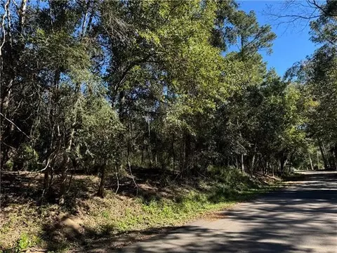 1026 Villere St, Mandeville, LA 70448 photo 2