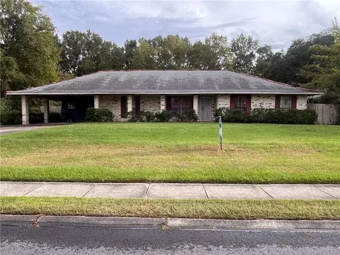 11906 Tams Dr, Baton Rouge, LA 70815