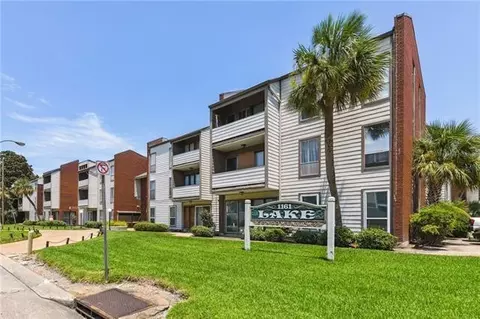 1161 Lake Ave #1, Metairie, LA 70005