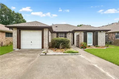 2125 Krisma St, Metairie, LA 70001