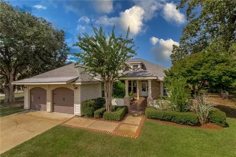 206 Mack Ln, Madisonville, LA 70447
