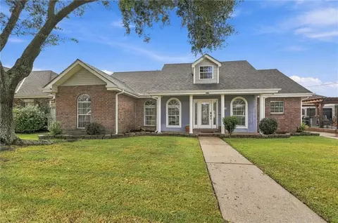 716 Terry Dr, Arabi, LA 70032