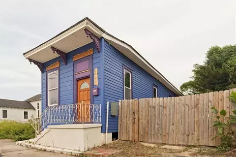 1619 Louisa St, New Orleans, LA 70117