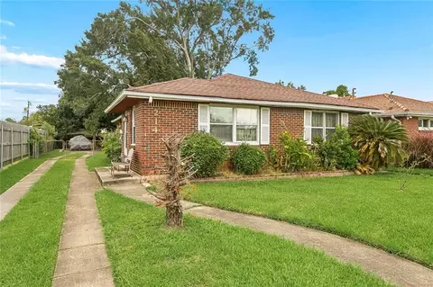 214 Arnold Ave, River Ridge, LA 70123
