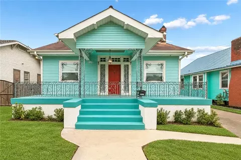 4431 Demontluzin St, New Orleans, LA 70122