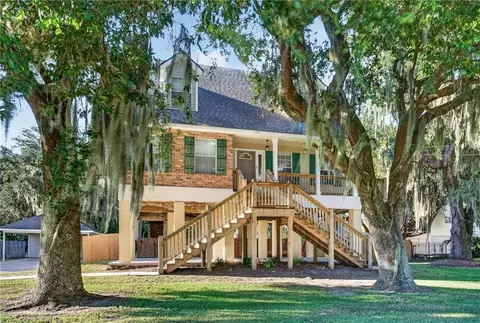 298 Sarah Victoria Dr, Belle Chasse, LA 70037