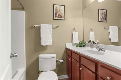 Bath - 305 Allie Ln, Luling, LA 70070 photo 3 of 3