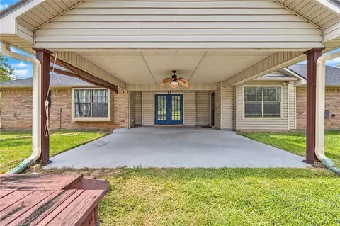 Exterior - 285 Leavines Rd, Boyce, LA 71409 photo 2 of 9