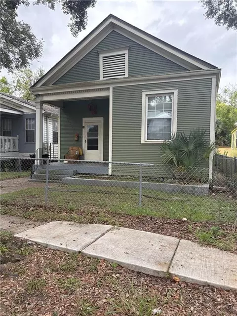 8424 S Claiborne Ave, New Orleans, LA 70118