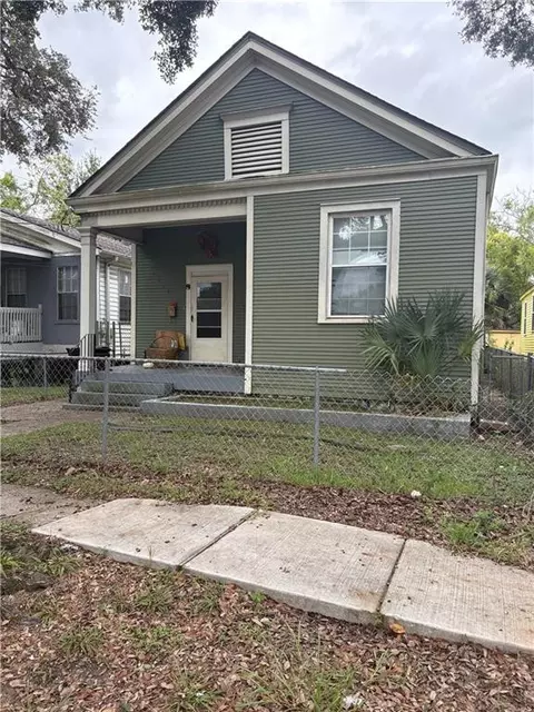 8424 S Claiborne Ave, New Orleans, LA 70118
