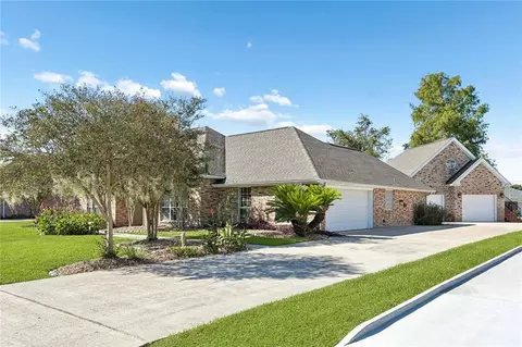 Exterior - 108 Cottage Dr, Luling, LA 70070 photo 3 of 7