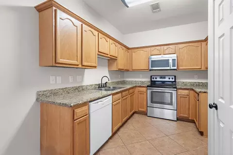 Kitchen - 104 Covington Meadow Cir, Covington, LA 70433 photo 1 of 3