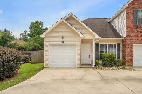 Exterior - 104 Covington Meadow Cir, Covington, LA 70433 photo 2 of 3