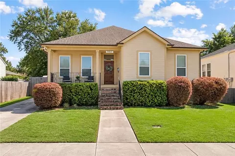 5511 Warrington Dr, New Orleans, LA 70122