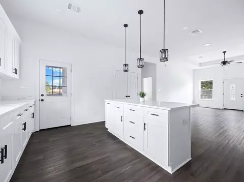 Kitchen - 2616 Guerra St, Violet, LA 70092 photo 3 of 4