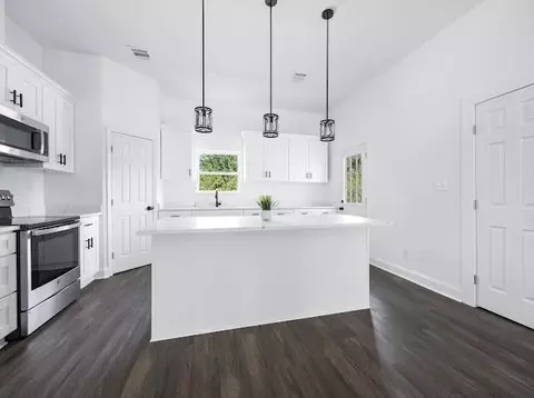 Kitchen - 2616 Guerra St, Violet, LA 70092 photo 2 of 4
