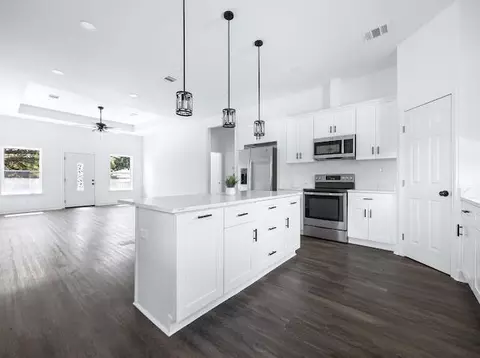 Kitchen - 2616 Guerra St, Violet, LA 70092 photo 4 of 4