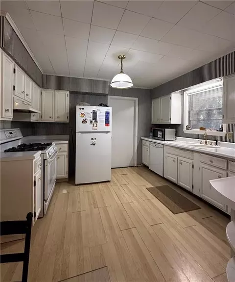 Kitchen - 700 Glockner Ct, Mandeville, LA 70448 photo 1 of 1