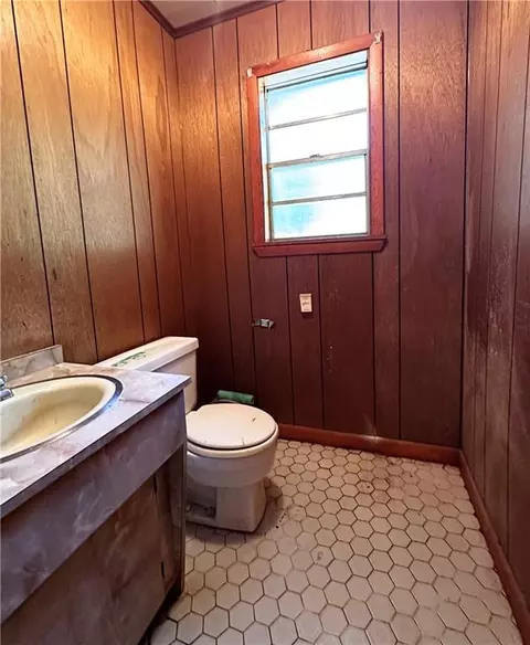Bath - 700 Glockner Ct, Mandeville, LA 70448 photo 3 of 3
