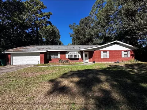 700 Glockner Ct, Mandeville, LA 70448