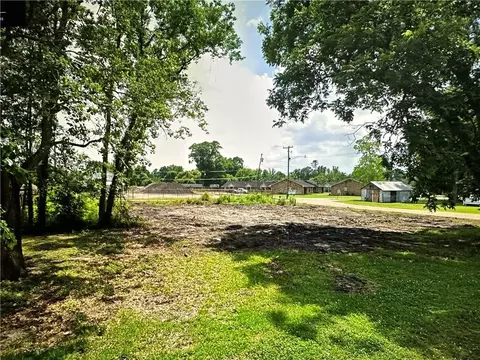 438 Michigan Ave, Bogalusa, LA 70427