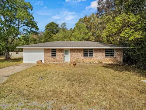 135 Circle Dr, Natchitoches, LA 71457