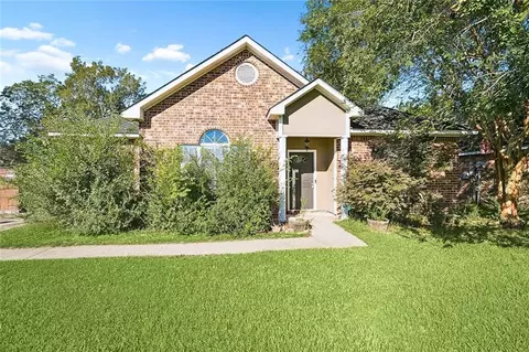 14409 Whispering Oaks Dr, Gonzales, LA 70737