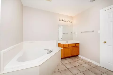 Bath - 113 S Gate Dr, Ponchatoula, LA 70454 photo 1 of 3