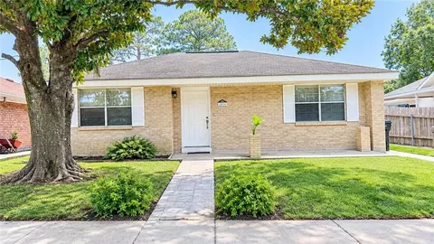 2834 Mercedes Blvd, New Orleans, LA 70114