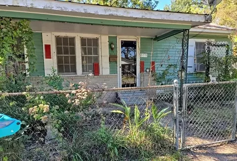 310 W Oak St, Ville Platte, LA 70586