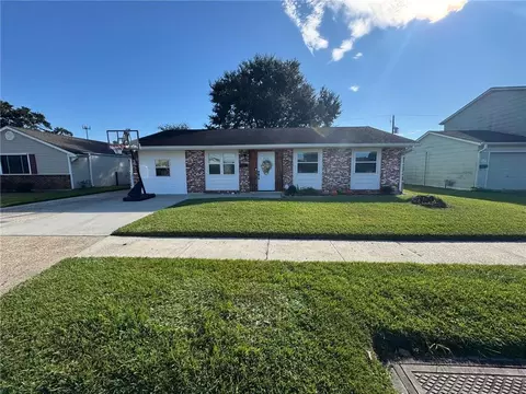 837 Matador Dr, Terrytown, LA 70056